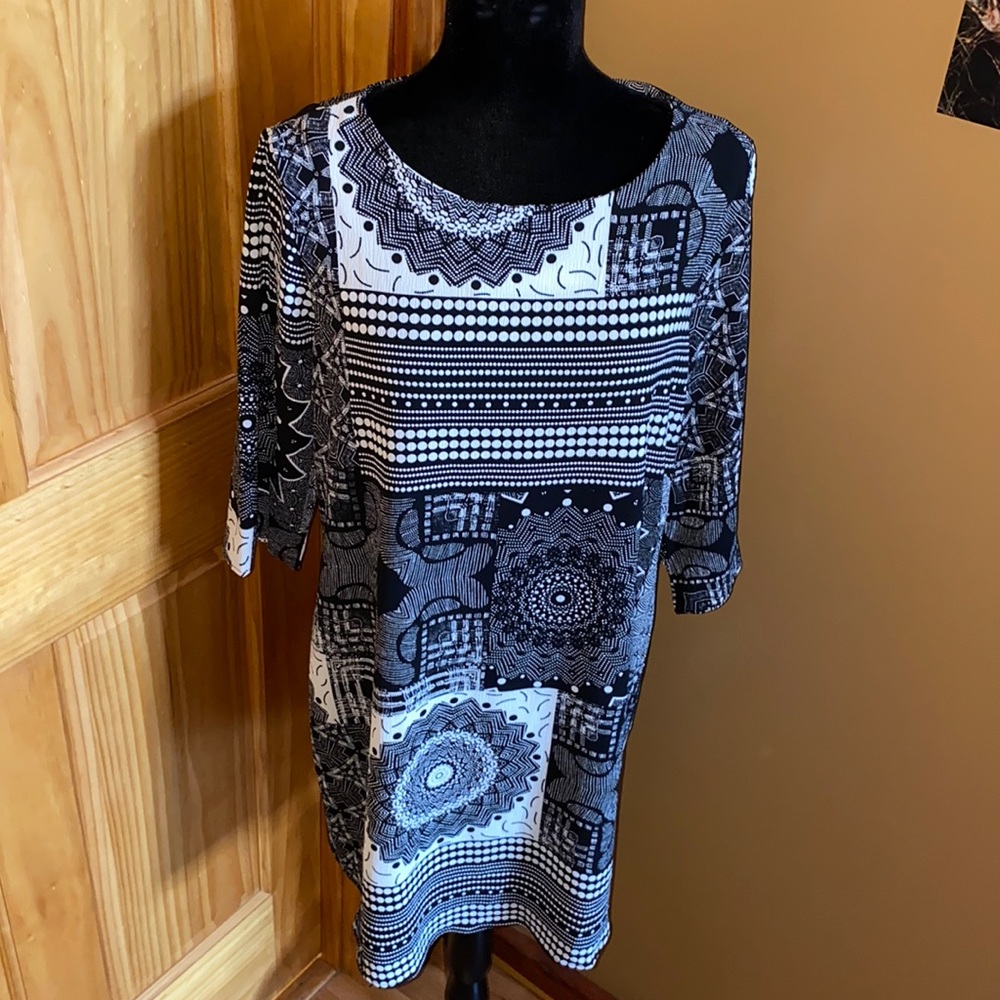 Black and white multi-print shirt dress 💫NEW💫